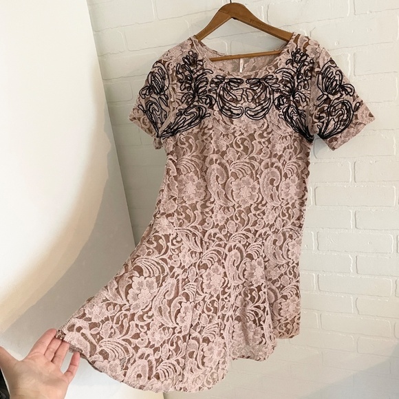 Free People Mini Dress Beautiful Dreamer Cotton Blend Lace Mauve pink Black M - Picture 9 of 13